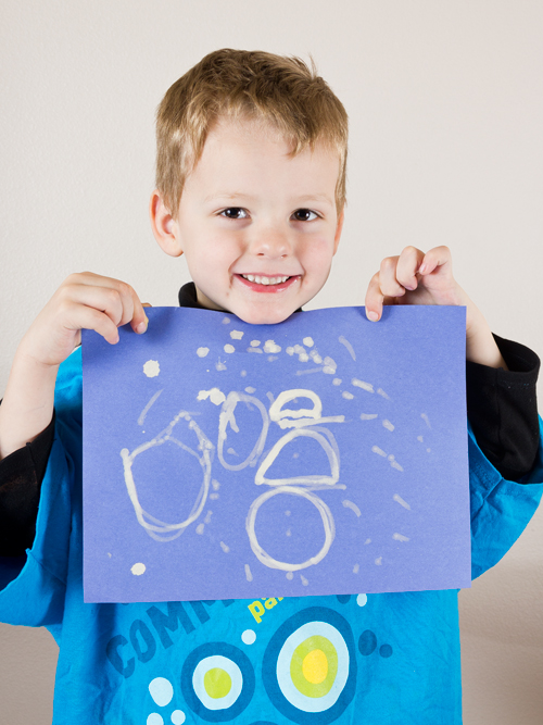 Winter Preschool Activity: Bleach Snowfall Craft - Moms Have Questions Too