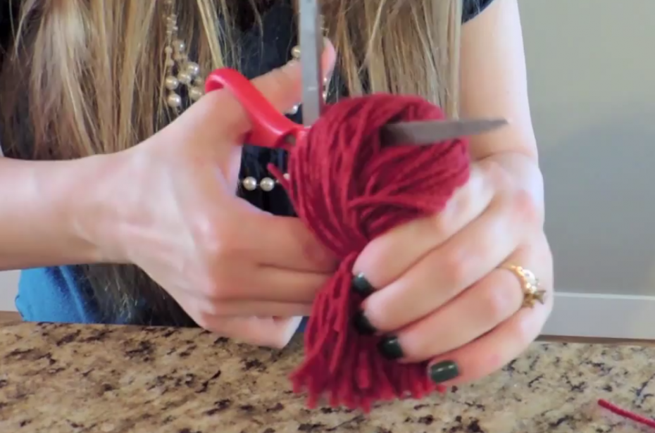 how-to-make-a-yarn-ball-video-tutorial